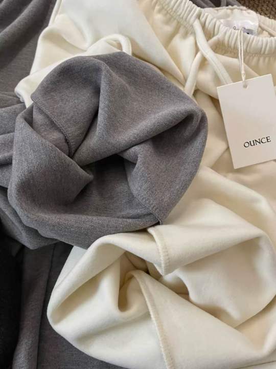 Soft%20and%20Comfortable%20to%20Wear%20Elastic%20Waist,%20Thick%20Double-Sided%20Fleece,%20Wide-Leg%20Casual%20Pants%20-%20Image%206