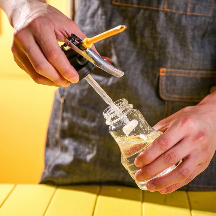 Deli%20Oil%20Can%20Oiler%20Plastic%20Metal%20High%20Pressure%20Pump%20Transparent%20Car%20Oil%20Pot%20Bottle%20Hardware%20Car%20Repair%20Tool%20250ml%20350ml%20-%20Image%203