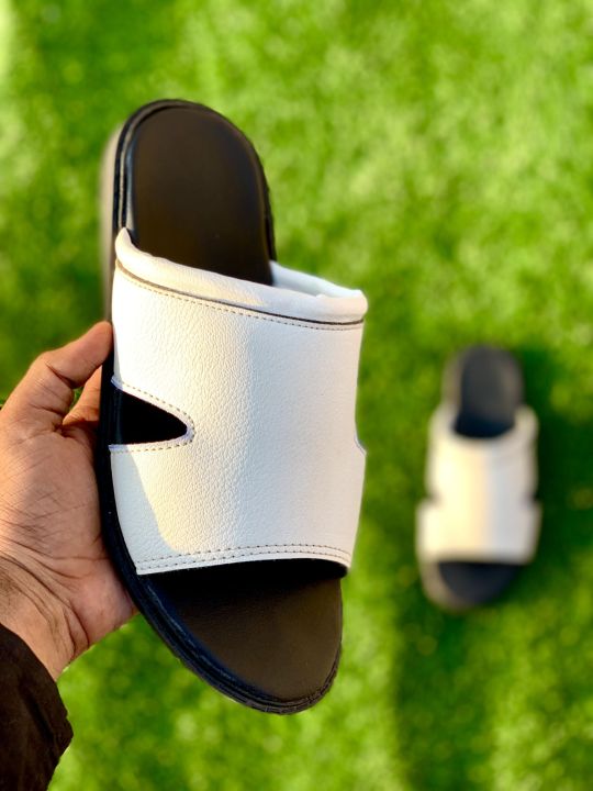 slippers%20for%20Boys%20,%20Mens%20,%20flipflop%20New%20fashion%20,%20Leather%20Chappals%20-%20Image%202