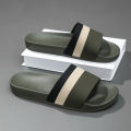 2025 Fashion men's and women's slippers Summer flat sandals Light family bathroom slippers couple indoor non-slip shower shoes.