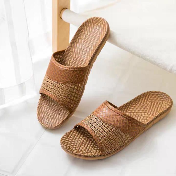 Men's%20Spring%20and%20Summer%20Home%20Slippers,%20Soft-Soled%20Indoor%20Breathable%20Slippers%20-%20Image%204