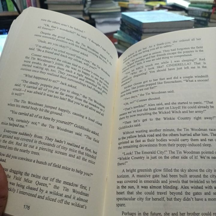 The%20Land%20of%20Stories:%20Beyond%20the%20Kingdoms%0A%0ABook%20by%20Chris%20Colfer%20-%20Image%202