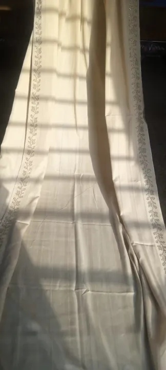 Summer%20Swiss%20Lawn%20Chadar%20%7C%20Best%20lawn%20chadar%20for%20summer%20%7C%20Lightweight%20summer%20shawls%20-%20Image%204