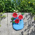 Metal Flower Garden Vases Wall Decor Outdoor Fence Art Patio Sculptures Hanging Decorations for Patio and Garden.