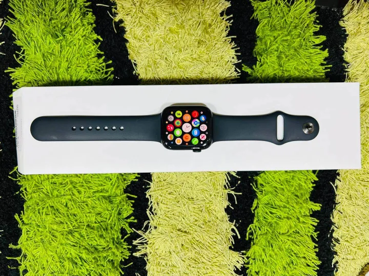 Apple%20Watch%20SE%202022%20-%20Image%204