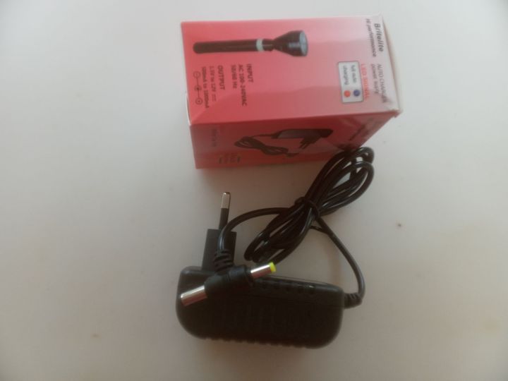 led%20toch%20chager,1.5v%20to%2012v%20auto%20chager%20-%20Image%205