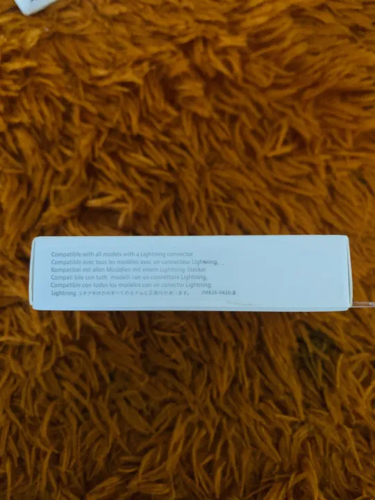 Apple%20iPhone%20Lightning%20Cable%20-%20Image%203