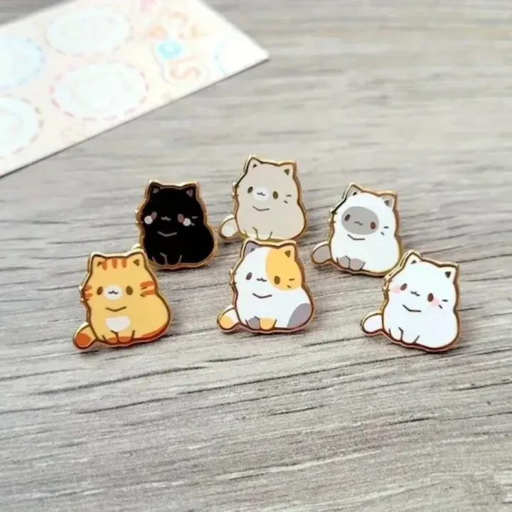 Cute%20Tiny%20Cat%20Enamel%20Pins%20Kawaii%20Kitten%20Metal%20Badge%20Cartoon%20Animal%20Brooch%20for%20Jewelry%20Accessory%20%20for%20Cats'%20Lovers%20-%20Image%202