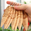7 pieces a set wooden Surfboard Keychains Fun Key Chains Beach Party Favor Purse Backpack Keychain Mini Surfboard Pendant. 