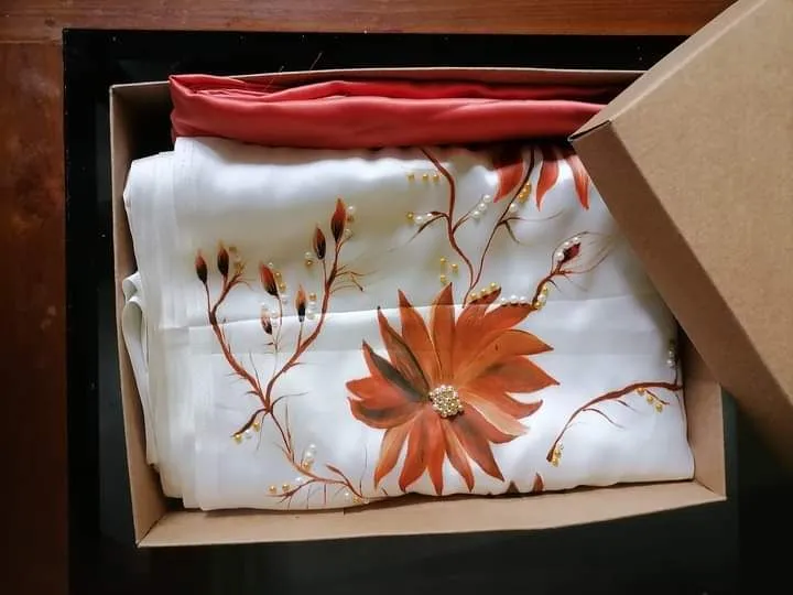 hand%20painting%20sarees%20-%20Image%206