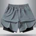Men's quick drying and breathable 2-in-1 running shorts with built-in lining suitable for exercise jogging and marathon running. 