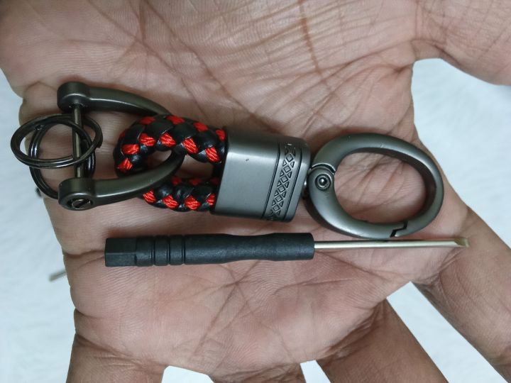 Metal%20Luxury%20Leather%20Lanyard%20Keychain%20Men%20Women%20Car%20Key%20Ring%20Holder%20Hand%20-%20Image%204