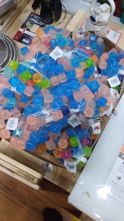 Reuseable%20Silicone%20Ice%20Cubes.%20-%20Image%204