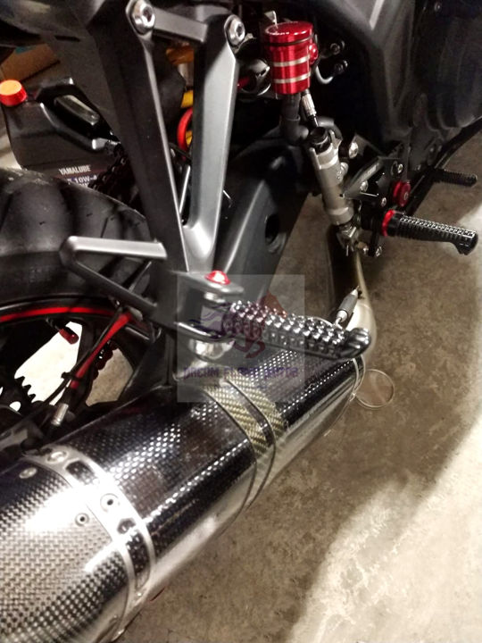 Rider%20Passenger%20Foot%20pegs%20Front%20Rear%20Pedals%20Motorcycle%20Racing%20Footrest%20For%20YAMAHA%20YZF%20R6%20R1%20LE%20R1M%20R1S%20VMX1700%20V-Max%20accessories%20-%20Image%206
