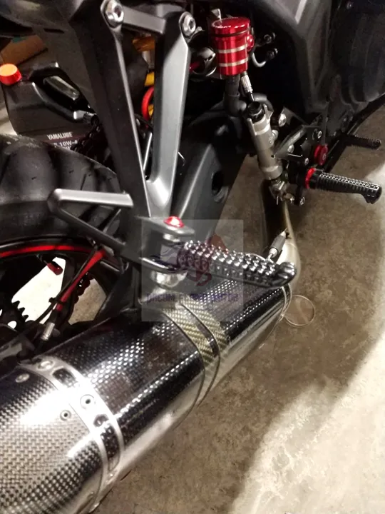 Rider%20Passenger%20Foot%20pegs%20Front%20Rear%20Pedals%20Motorcycle%20Racing%20Footrest%20For%20YAMAHA%20YZF%20R6%20R1%20LE%20R1M%20R1S%20VMX1700%20V-Max%20accessories%20-%20Image%206