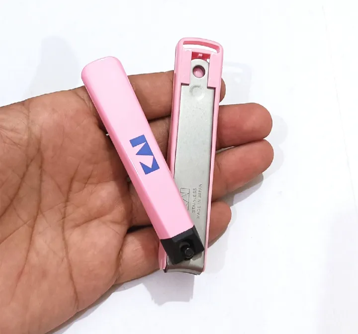 Made%20in%20Japan%20Nail%20Clippers/Kai%20Nail%20Cutter%20For%20Unisex%20High%20Quality%20-%20Multicolours%20-%20Image%204