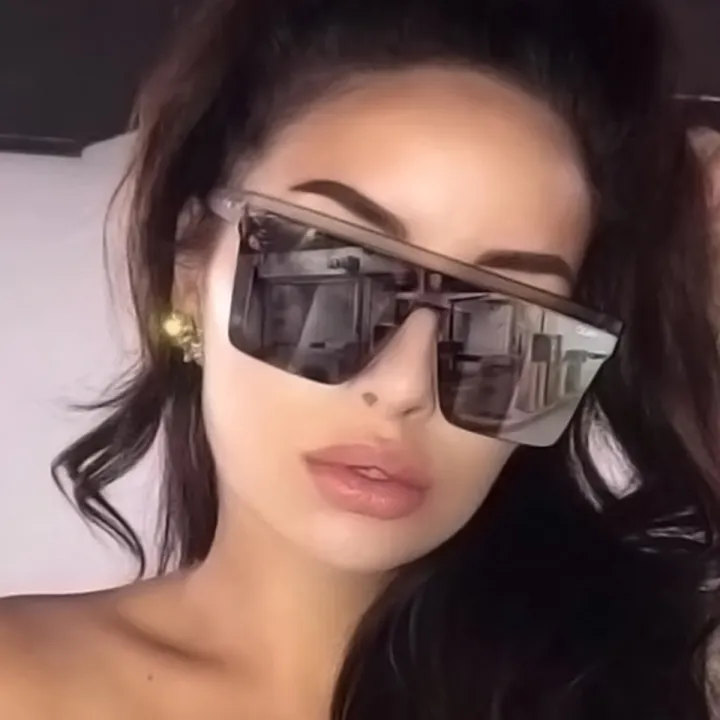 Fashionable%20Oversized%20Connected%20Fashion%20Glasses%20Women%20Unisex%20Sun%20Protection%20Sun%20Glasses,%20Outdoor%20Glasses%20-%20Image%203