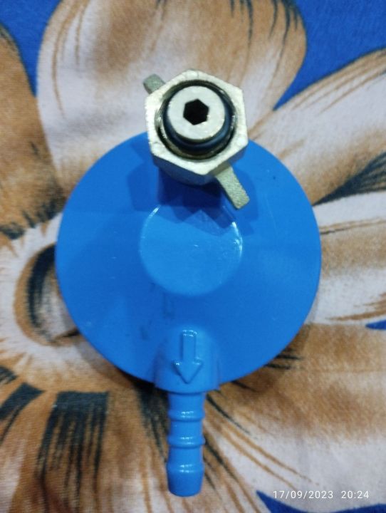 Mini%20LPG%20Gas%20Cylinder%20Regulator%20-%20Image%203