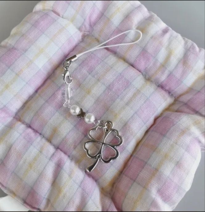 Elegant%20keychain%20for%20girl's%20mobile%20,%20Keychain%20for%20mobile,%20Mobile%20charm%20accessories%20-%20Image%202