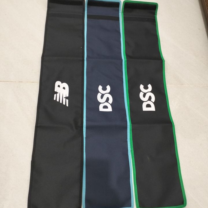 Softball%20Bat%20Covers%20With%20Hanging%20String%20-%20Image%203