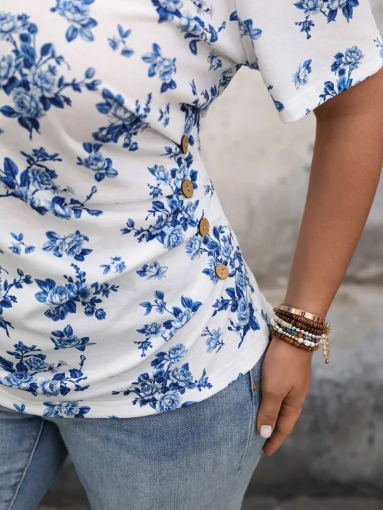 Plus%20Size%20Women's%20White%20&%20Blue%20Floral%20Print%20Cold%20Shoulder%20Top%20-%20Asymmetric%20Neck%20Ruffle%20Sleeve%20Blouse%20(0XL-4XL)%20-%20Image%204