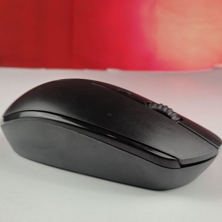 HP%20m110%20mouse/wireless%20mouse%20-%20Image%204