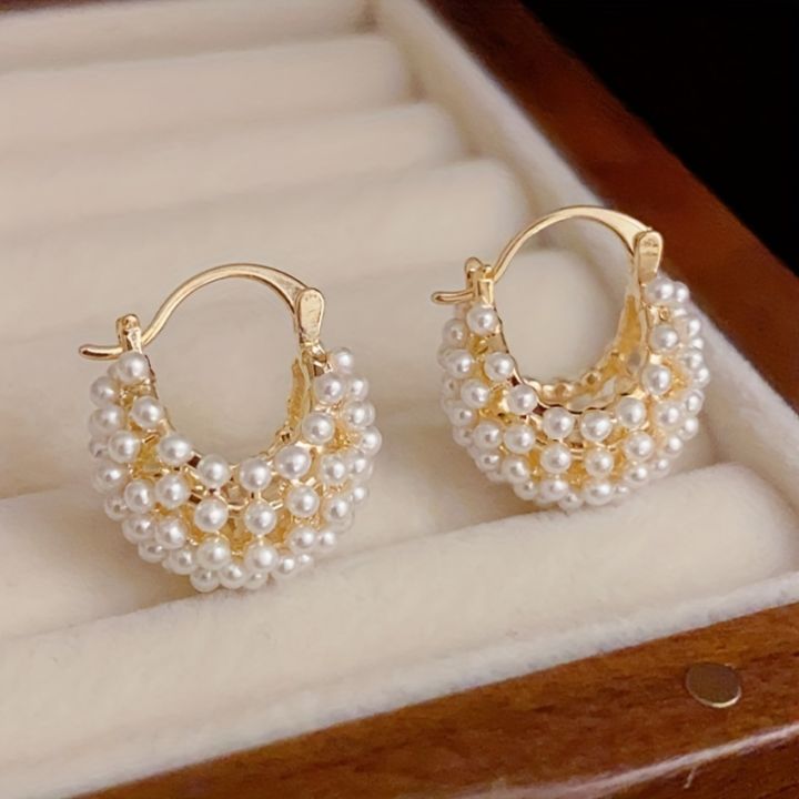 Dazzling%20Artificial%20Pearl%20Earrings%20Premium%20Luxury%20Design%20Timeless%20Elegance%20for%20Fashionable%20Ear%20Accent%20Is%20Suitable%20for%20Daily%20Wear%20-%20Image%203
