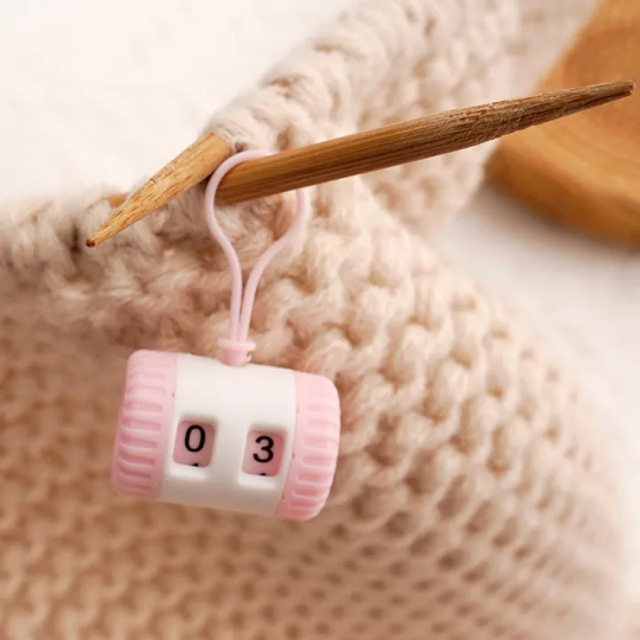 Knitting%20Row%20Counter%20-%20Manual%20Handheld%20Mini%20Tally%20Counter%20for%20Crochet,%20Yarn%20Craft,%20Sewing%20Tools%20-%20Image%202