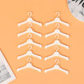 10PCS Lovely 5.5cm Doll Hangers Mini Cute Wardrobe Dress Coat Clothes Plastic Doll Pretend Play Girls Toys.