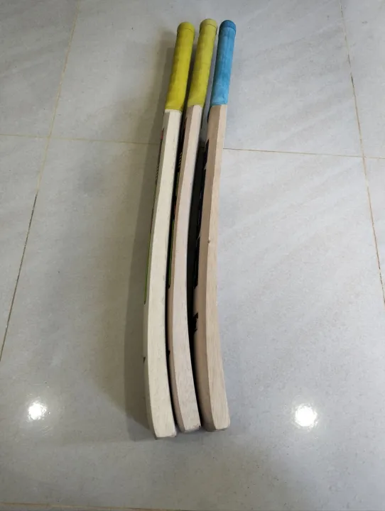 Softball%20Cricket%20Bat%20Size%204%20-%20Image%203