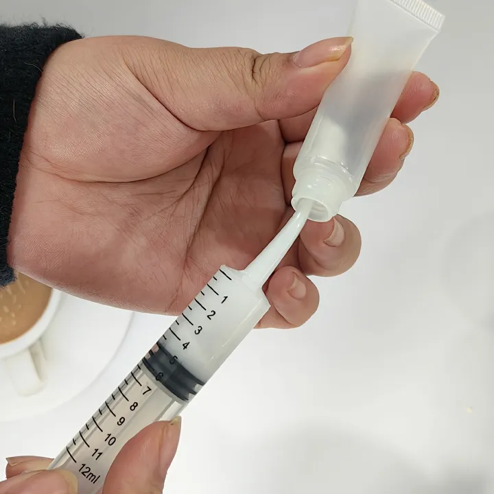 4-piece%20set%20of%200.17%20oz%20plastic%20syringes%20for%20dispensing%20liquid%20samples,%20precise%20dosing,%20unscented,%20with%20cream,%20hand%20care%20and%20oint%20-%20Image%203