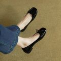 new Spring Autumn fashion Woman's Flats Patent Leather Ballet Flats Bowtie Boat Shoes Low Heels Slip on Flat Woman Black Loafers.