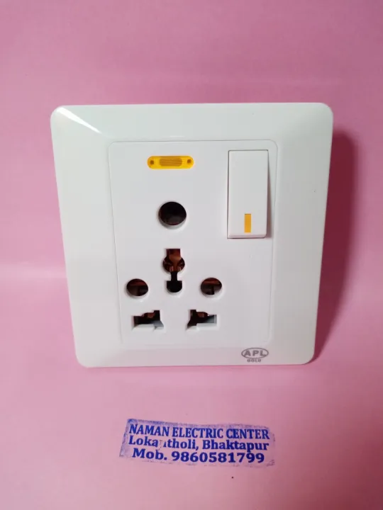 Single%20Power%20Socket%2016%20amp%20Size%203/3%20-%20Image%202