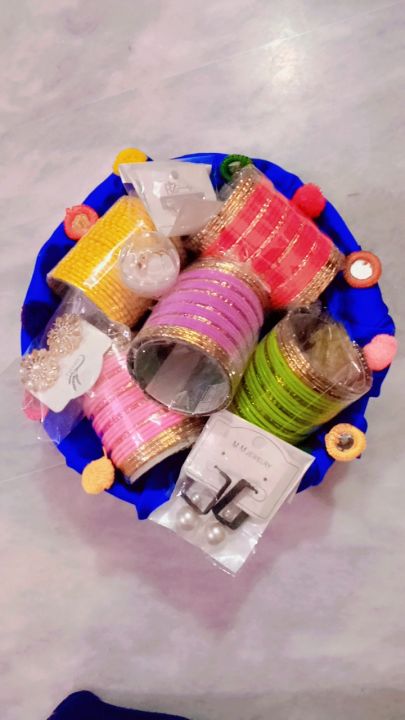 Eidi%20basket%20for%20someone%20special%20-%20Image%204