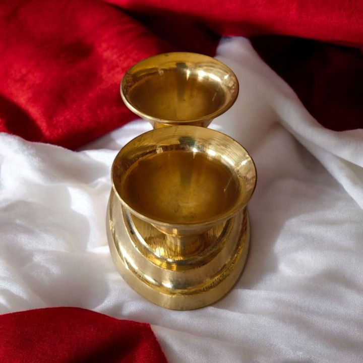 Brass%20Chandon%20Kori%20Double%20Head%20%7C%20Traditional%20Nepali%20Puja%20Accessory%20for%20Tilak%20&%20Ritual%20Use%20%7C%20H:4cm,%20L:8.5cm,%20W:170g%20-%20Image%203