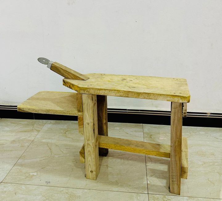 Traditional%20Coconut%20Scraper%20-%20Image%202