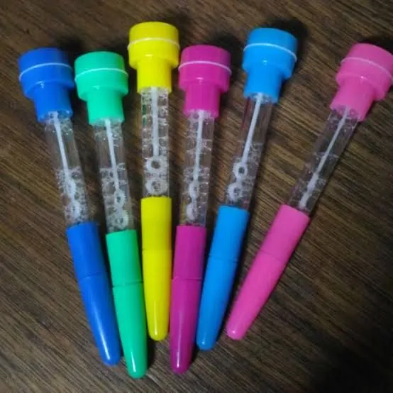 4-in-1%20Multifunction%20Stamp%20Bubble%20Ball%20Pen%20For%20Kids%20Kids'%20Party%20Favor%20and%20Birthday%20Gift%20-%20Image%203