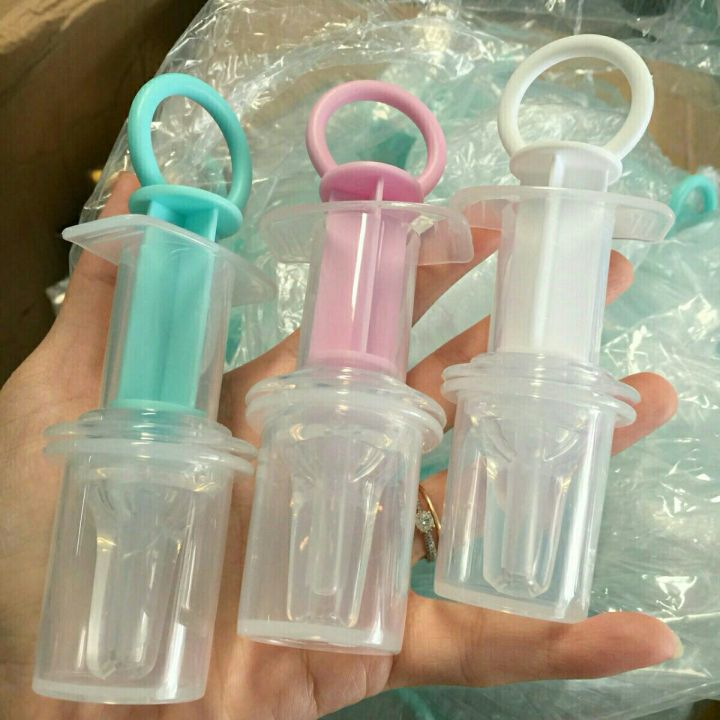 Medicine%20Syringe%20with%20Storage%20Box%20-%20Image%202