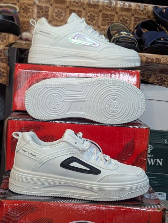-%20Brand:%20MK%20Collection%20Style%0A-%20Color:%20White%20With%20Black%20/%20Brown%20/%20Pink%20Triangle%0A-%20Material:%20Soft%20PU%20Leather%20Upper%0A-%20Sole:%20Thick%20Rubber%20Sole%20-%20Comfortable%20&%20Anti-Slip%0A-%20Best%20for:%20College,%20University,%20Casual%20&%20Daily%20Wear%20-%20Image%206