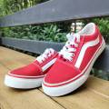 Pando Leo Star sneaker size 37-45. 