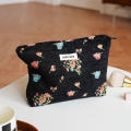 DJDF Women's Cosmetic Bag Vintage Black Background Flower Skincare Product Storage Bag Portable Travel Toiletry Bag Coin Purse. 