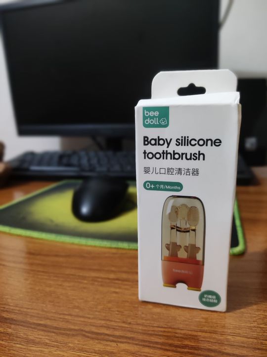 Baby%20Silicone%20Toothbrush%20Set,%20Toothbrush%20+%20Tongue%20Brush%20+%20Baby%20Teether%20+%20Finger%20Toothbrush%20with%20Cup%20for%20Training%20Teething,%200-18M%20Infant%20Toddler%20Newborn%20Baby%20Teeth%20Brushes%20-%20Image%204