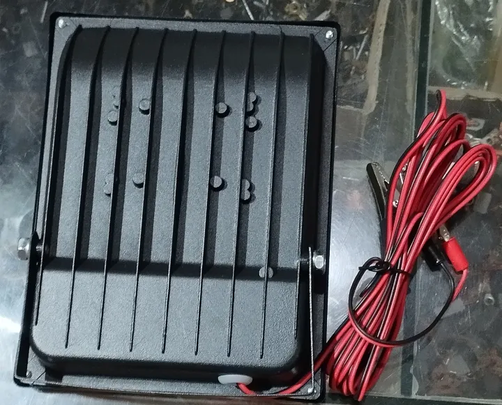 solar%20LED%20outdoor%20light%2012%20volt%20and%2020%20watt%20-%20Image%205