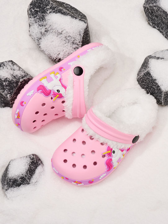 Autumn%20and%20winter%20fashion,%20casual%20and%20comfortable,%20men's%20and%20women's%20home%20with%20plush%20warm%20hole%20shoes%20-%20Image%202