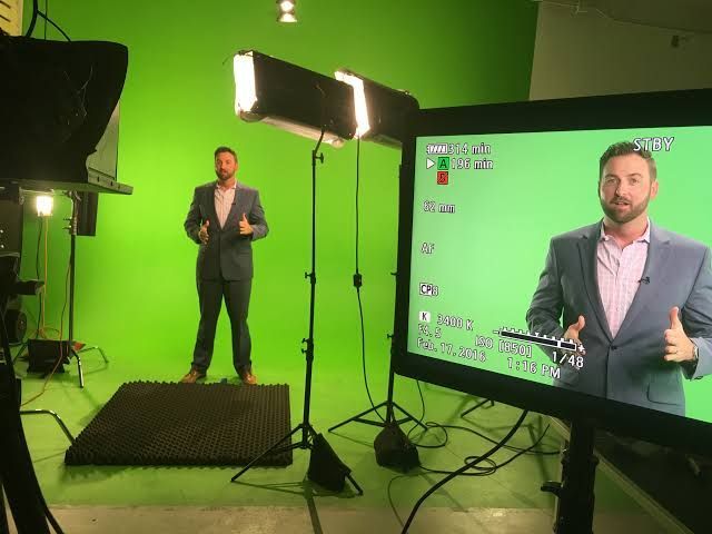 10x10ft%20Ultra%20ChromaKey%20Green%20Screen%20Professional%20Studio%20Backdrop%20in%20all%20colours%20Video%20Photo,%20Professional%20Photography%20Green%20Screen,%20-%20Image%202