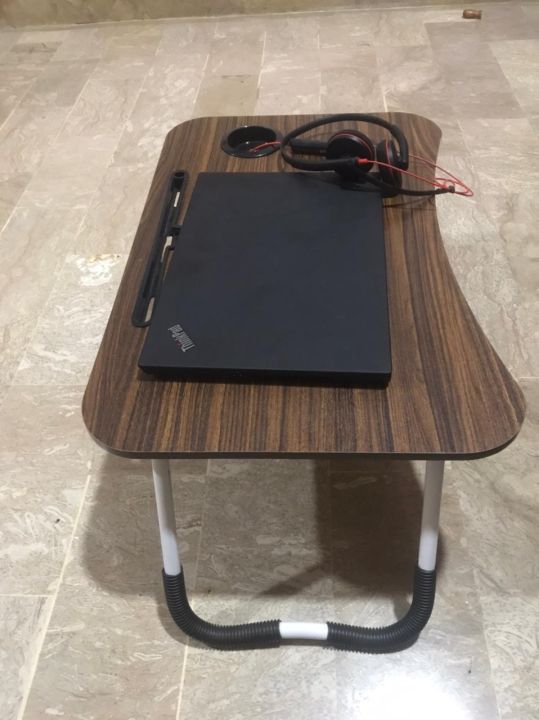 Laptop%20and%20writing%20table%20-%20Image%203