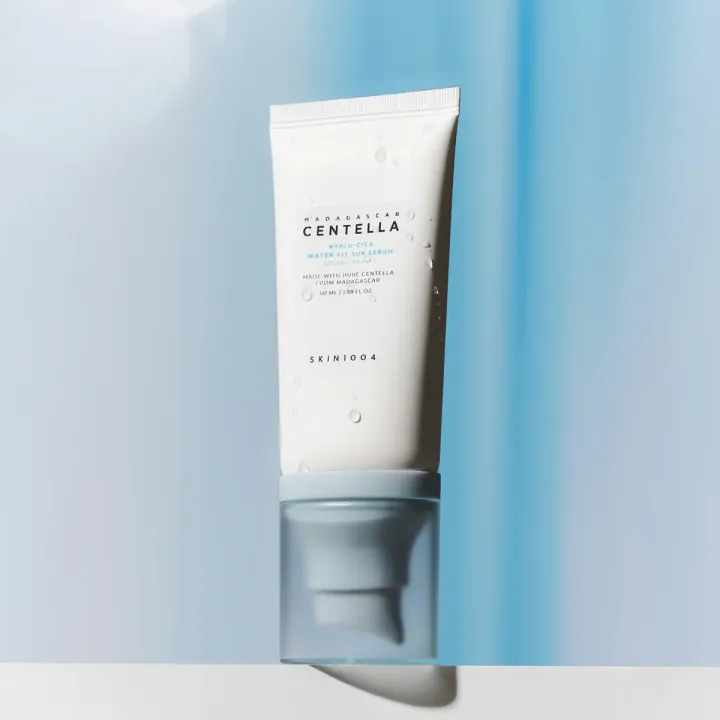 Skin1004%20Madagascar%20Hyalu%20Cica%20Water%20Fit%20Sun%20Serum%20SPF%2050+%20%20PA++++%2050ml%20-%20Centella%20Sunscreen%20-%20Image%208