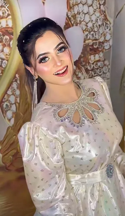 Trendy%20Embroidered%20Neckline%20Patch%20%7C%20Stylish%20Neck%20Lace%20Collar%20for%20Clothes,%20Dresses%20&%20Kurtis%20-%20Image%209