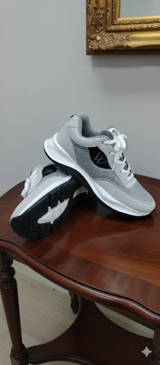 Lace-Up%20Low%20Top%20Sneakers%20for%20Men%20with%20Rubber%20Sole%20-%20Lightweight%20Version%20-%20Comfortable%20for%20All%20Seasons%20-%20Image%207