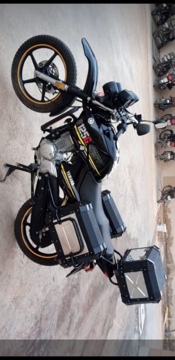 Top%20Box%20%7C%20Tail%20Box%20%7C%20Helmet%20Box%20%7C%20Universal%20fitting%20for%20Motorcycles%20(1%20pcs%20Tail%20Box%20ONLY)%20-%20Image%204